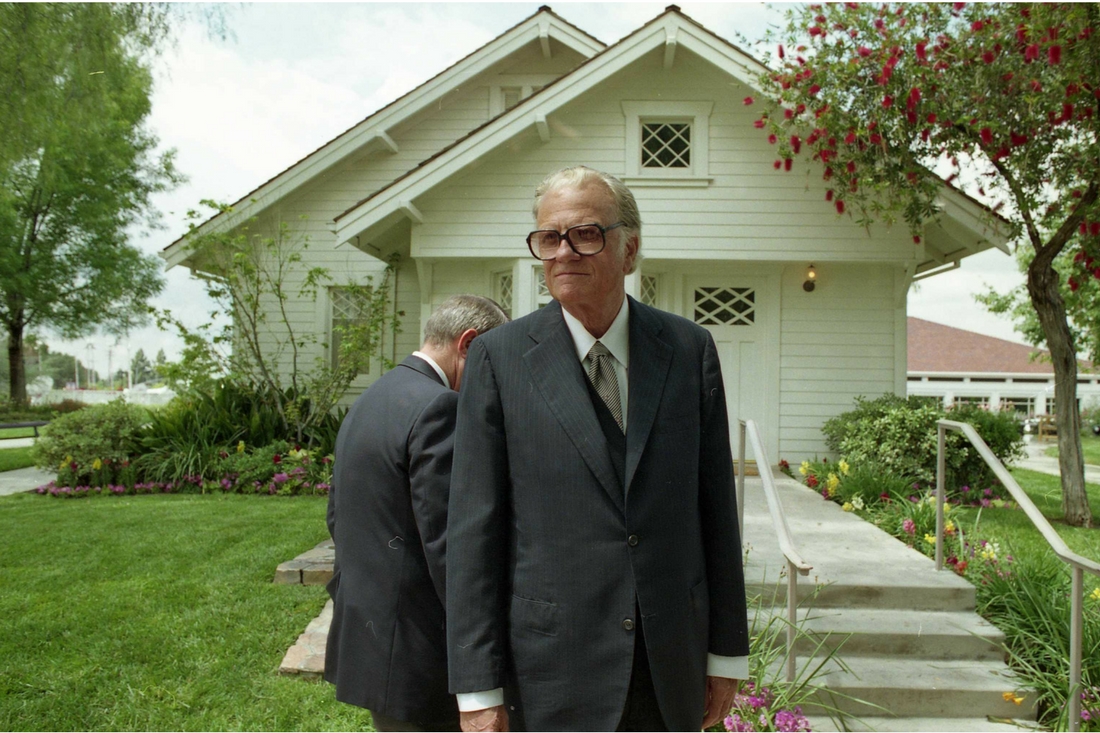 Nixon Library Collecting Condolences for Graham Family