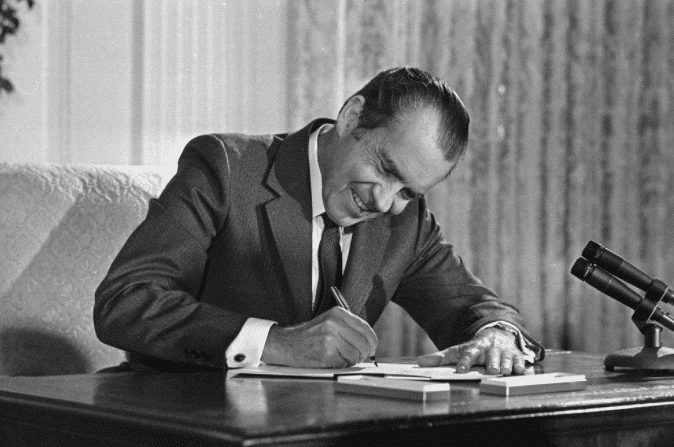 Podcast: John Price on President Nixon’s Health Care Strategy