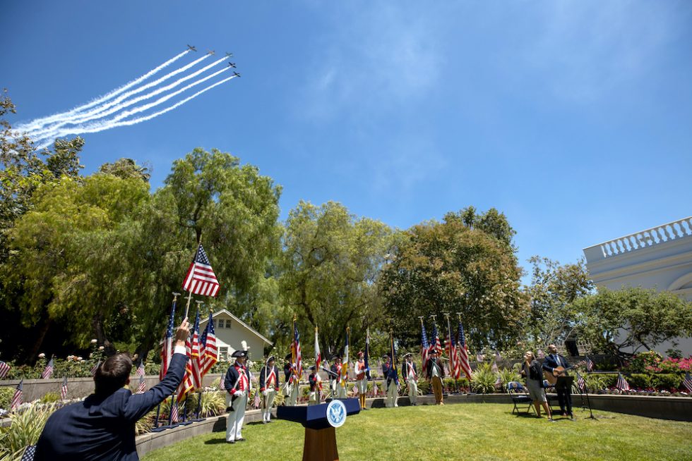 Thousands enjoy Fourth of July Flyover above the Nixon Library