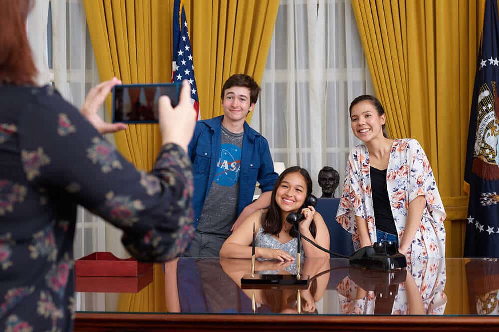 The Ambassador and Mrs. George L. Argyros Oval Office