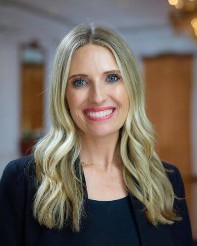 Laura Curtis