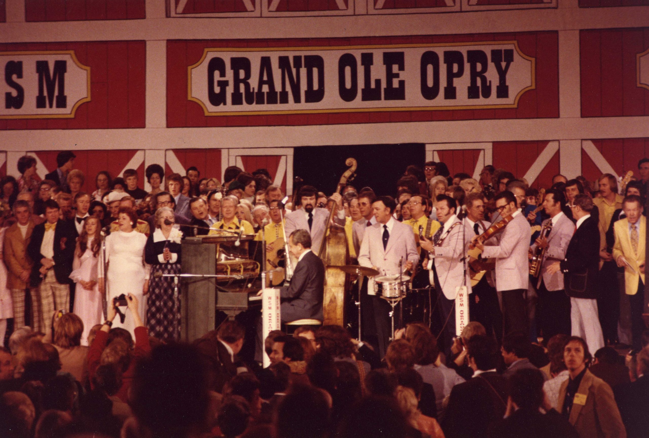 Performer-in-Chief: A look back at the time President Nixon played piano at the Grand Ole Opry